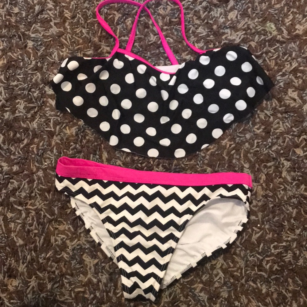 Girls swimsuit 10/12